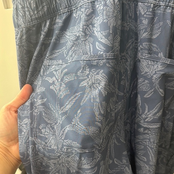 Patagonia Fleet With Jumpsuit – Women’s Size L - Picture 5 of 9